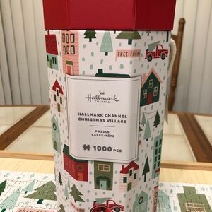Hallmark Channel Christmas Village 1000 piece Jigsaw Puzzle Excellent Condition